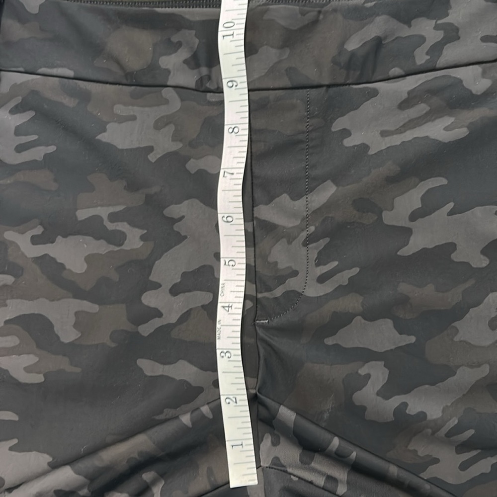 SPANX Sunshine Shorts 6” Gray Black Camo Pull-On 4 Way Stretch UPF Quick Dry XL - Picture 5 of 12
